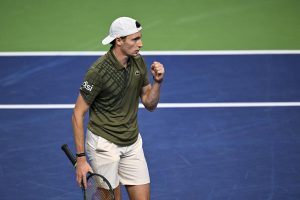 Ugo Humbert se qualifie en finale à Stockholm après l&rsquo;abandon de Holger Rune