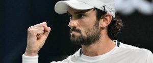 VIDEO. Tennis : Valentin Vacherot remporte la finale des cousins contre Arthur Rinderknech et inscrit son nom dans l’histoire
