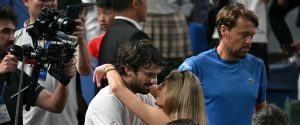 VIDEO. Valentin Vacherot : qui est Emily, la compagne du joueur de tennis victorieux du Masters 1000 de Shanghai contre son cousin Arthur Rinderknech
