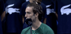 ATP – Athènes > Lorenzo Musetti à Novak Djokovic après sa terrible défaite en finale : « Chaque fois que je t&rsquo;affronte et que je partage le court avec toi, je considère cela comme une leçon, alors merci pour cela »