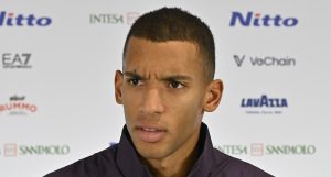 ATP – Finals > Auger-Aliassime à un journaliste après sa défaite contre Sinner : « Nous ne partons pas en guerre, vous comprenez ? Il faut relativiser les choses »