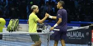 ATP – Finals > Auger-Aliassime sur Alcaraz, qui l&rsquo;a battu en demies : « Pour un gars qui faisait tout bien, je me souviens qu&rsquo;il y a trois ou quatre ans, tout le monde parlait de son service »