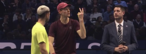 ATP – Finals > Sinner, en discussion avec Alcaraz et l&rsquo;arbitre : « Que se passe-t-il cette semaine, cela s&rsquo;est produit tellement de fois »
