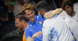 ATP – Finals > Sinner veut vivre des émotions fortes : « Malheureusement, je n&rsquo;ai jamais joué la Coupe Davis, la vraie, celle qui se joue à l&rsquo;extérieur, en Argentine ou au Brésil, où tout le stade est pour l&rsquo;équipe adverse. C&rsquo;est ça, la Coupe Davis, vous voyez ? »