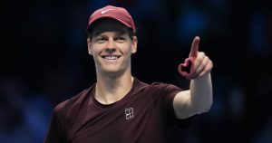 ATP Finals – Toujours aussi populaire en Italie, Jannik Sinner a réussi son entrée en lice : « Il a la meilleure combinaison service-retour »