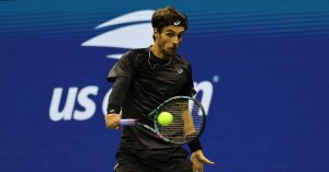 ATP > La triste confession de Lorenzo Musetti : « Je ne recommanderais pas le revers à une main à un enfant débutant. Même à mon fils »