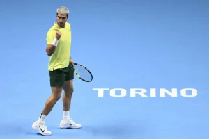 En patron, Alcaraz s’impose contre Musetti et assure la place de n°1 mondial