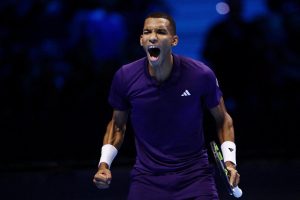 Félix Auger-Aliassime après sa victoire face à Ben Shelton aux Finales ATP : « J&rsquo;adorerais remporter tous mes matches en deux sets comme Sinner »