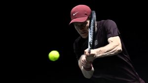 La couronne change de tête : Sinner s’impose à Paris et redevient numéro 1 mondial