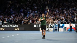 Novak Djokovic continue de rafler les records et dépasse Federer et Nadal