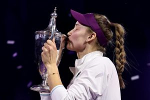 Rybakina refuse de poser avec la directrice de la WTA après son sacre