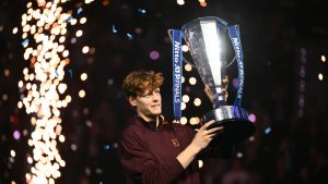 Sinner remporte le Masters ATP face à Alcaraz et conserve son titre à Turin