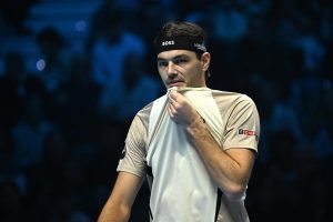 Taylor Fritz après sa défaite contre Carlos Alcaraz aux Finales ATP  : « Mon genou est complètement cuit »