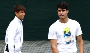 le frère d’Alcaraz affole déjà le tennis espagnol après un sacre à l’Académie Rafa Nadal • TennisTemple
