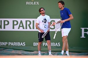 Gilles Cervara, ancien coach de Daniil Medvedev, va entraîner le jeune espoir américain Nishesh Basavareddy