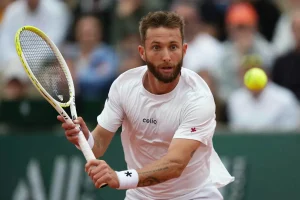 Moutet se retire de Brisbane, Mpetshi Perricard entre dans le tableau • TennisTemple