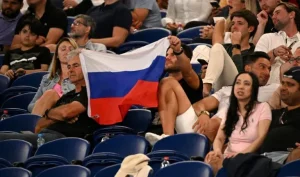 « Nous reviendrons avec notre drapeau » : la promesse forte du président de la Fédération russe de tennis