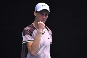 la tenue de Jannik Sinner dévoilée ! • TennisTemple