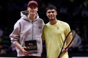 Carlos Alcaraz s&rsquo;impose face à Jannik Sinner lors d&rsquo;une lucrative exhibition en Corée du Sud