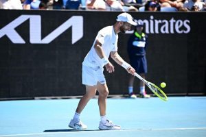 Corentin Moutet sur sa blessure à la cuisse gauche lors de son 1er tour victorieux à l&rsquo;Open d&rsquo;Australie : « Il n&rsquo;y a rien de grave »