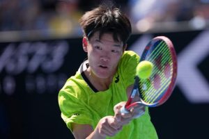 Double champion NCAA, étudiant en psychologie : qui est Michael Zheng, le prochain adversaire de Corentin Moutet à l&rsquo;Open d&rsquo;Australie ?