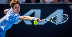Open d&rsquo;Australie: après son abandon, Alexander Blockx « va mieux » et « espère encore jouer le tableau final »
