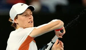 Pourquoi Sinner fuit-il le vestiaire ? Une confession rare à Melbourne • TennisTemple