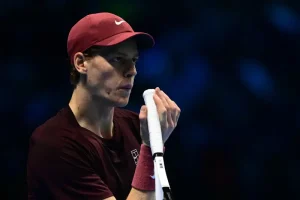Sinner accueilli en star en Corée du Sud avant son duel avec Alcaraz • TennisTemple