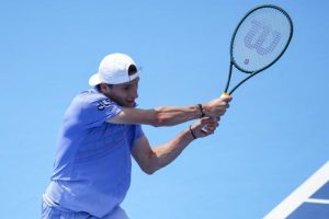 Ugo Humbert écarte Tallon Griekspoor et se qualifie pour les quarts à Adélaïde, Quentin Halys s&rsquo;incline face à Tomas Machac