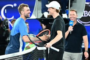Un amateur bat cinq pros dont Sinner et Anisimova et remporte le Million Dollar One Point Slam en marge de l&rsquo;Open d&rsquo;Australie