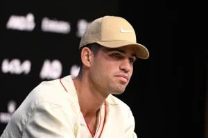 Alcaraz revient sur sa colère à Doha • TennisTemple