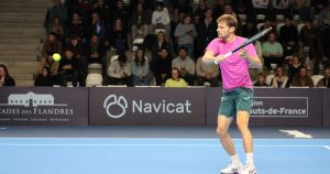 David Goffin inquiète, boite, souffre, mais se bat : « Des douleurs apparaissent après un certain temps »