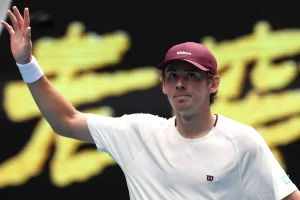 « En regardant Novak, il y a quelque chose qui frappe », de Minaur veut s’inspirer de Djokovic