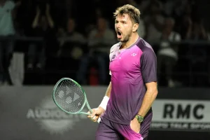 « Il semble jouer encore mieux qu’il y a un an ou deux », Medvedev aborde son match contre Wawrinka • TennisTemple