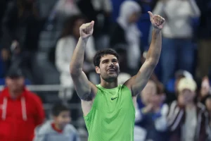 « Je savais que j’aurais mes chances », assure Alcaraz après son succès contre Khachanov à Doha • TennisTemple