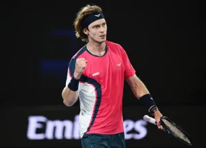 Rublev élimine Rinderknech et file en demi-finales à Dubaï • TennisTemple