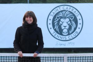 près de Bordeaux, une passionnée de tennis fait le buzz avec sa gazette