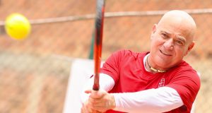 ATP > Andre Agassi : « Novak Djokovic est comme une amibe qui vous avale et vous entraîne sous l&rsquo;eau. Il peut vous battre de la manière qu&rsquo;il veut »