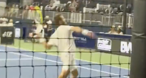 ATP, France, Vidéos > Le nouveau craquage de Moutet qui risque de lui coûter très cher