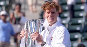 ATP > Jannik Sinner calme le jeu après le premier titre de sa saison : « Roland-Garros est encore très loin. Je sais ce qui est également en jeu avant cela »