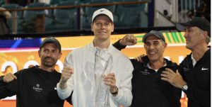 ATP – Miami > Sinner : « Darren est un élément essentiel de notre équipe, il nous permet de rester soudés . Son expérience est cruciale dans les moments importants, surtout quand les choses ne se passent pas comme prévu »