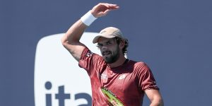 ATP – Miami > Valentin Vacherot, battu par Arthur Fils : « Je n&rsquo;étais pas prêt sur certains points et il a envoyé quand je ne m&rsquo;y attendais pas »