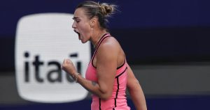 Aryna Sabalenka s&rsquo;impose en trois sets