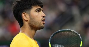 Bousculé par le numéro 1 français, Carlos Alcaraz se dit « fatigué de jouer Roger Federer à chaque match »