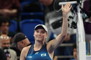Elena Rybakina en quarts de finale à Indian Wells après l&rsquo;abandon de Sonay Kartal