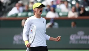 Iga Swiatek impitoyable à Indian Wells : Muchova balayée 6-2, 6-0, la n°2 mondiale file en quarts