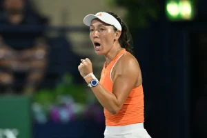 Indian Wells : toujours en grande forme, Pegula domine Bencic pour la première fois et file en quarts