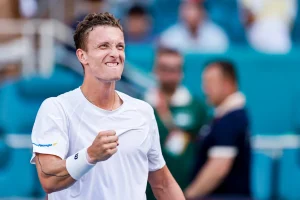 Intouchable au service, Lehecka signe une première depuis Djokovic en Masters 1000