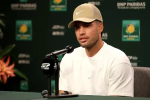 « J’ai l’impression de jouer Federer à chaque match ! », Alcaraz après sa bataille contre Rinderknech