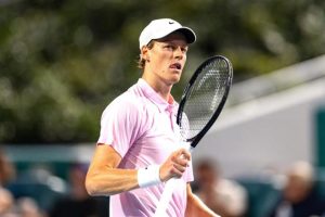Jannik Sinner en position de réaliser le doublé Indian Wells-Miami avec une finale en Floride contre l&rsquo;inattendu Tchèque Jiri Lehecka